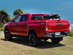 Ladtop fra Pro-Form Sportlid V Lakeret i bilens originalfarve til Toyota Hilux Double Cab Årgang 2015-